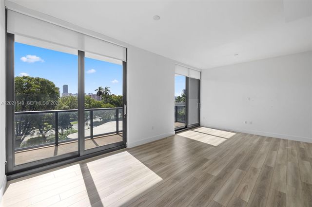 101 Diplomat Pkwy 204, Hallandale Beach, FL 33009