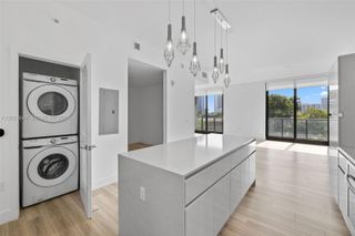 101 Diplomat Pkwy 204, Hallandale Beach, FL 33009
