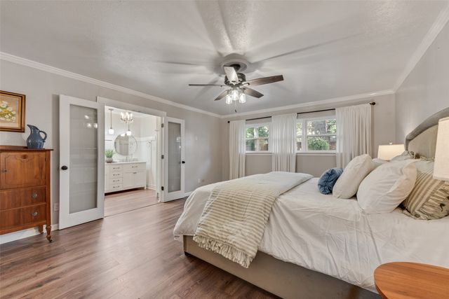 4006 Hollow Oak Drive, Euless, TX 76040