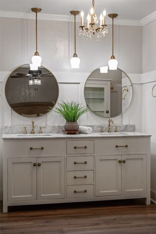 4006 Hollow Oak Drive, Euless, TX 76040