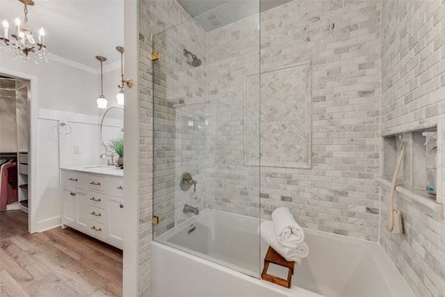 4006 Hollow Oak Drive, Euless, TX 76040