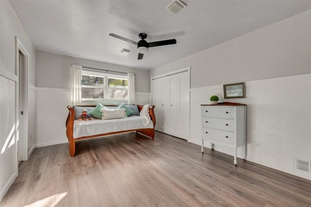 4006 Hollow Oak Drive, Euless, TX 76040