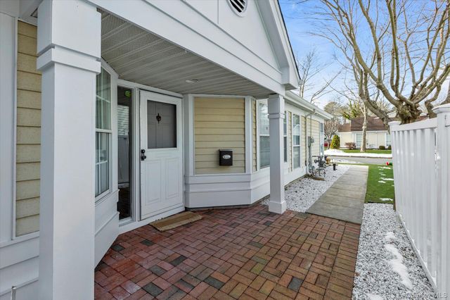 289 Glen Drive, Ridge, NY 11961