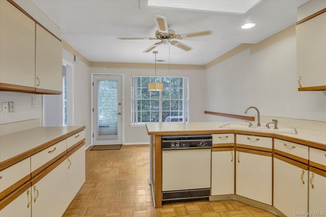 289 Glen Drive, Ridge, NY 11961