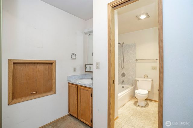 5208 63rd Avenue Ct W, University Place, WA 98467