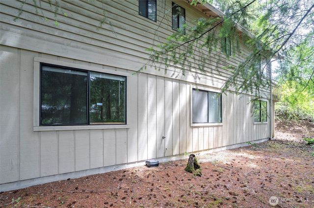 5208 63rd Avenue Ct W, University Place, WA 98467