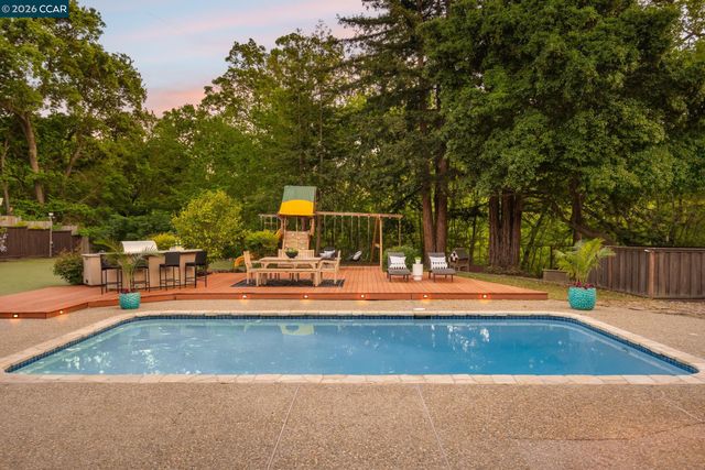 2002 Diablo Rd, Danville, CA 94506