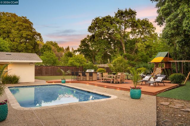 2002 Diablo Rd, Danville, CA 94506