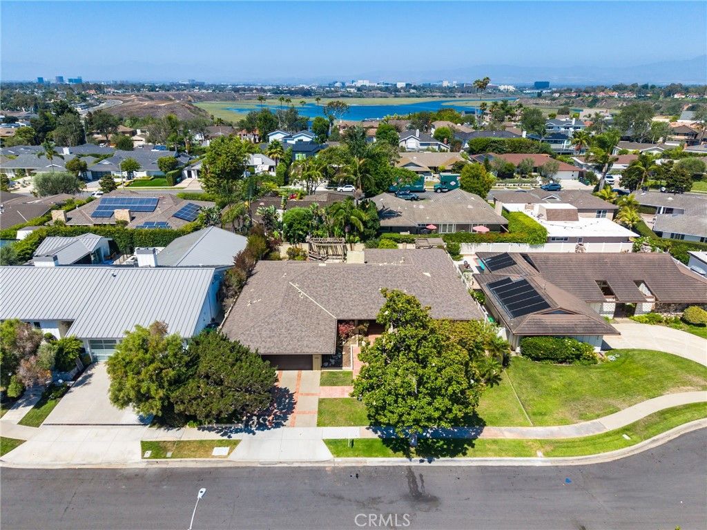 2012 Nautilus Lane, Newport Beach, CA 92660 — photo 3