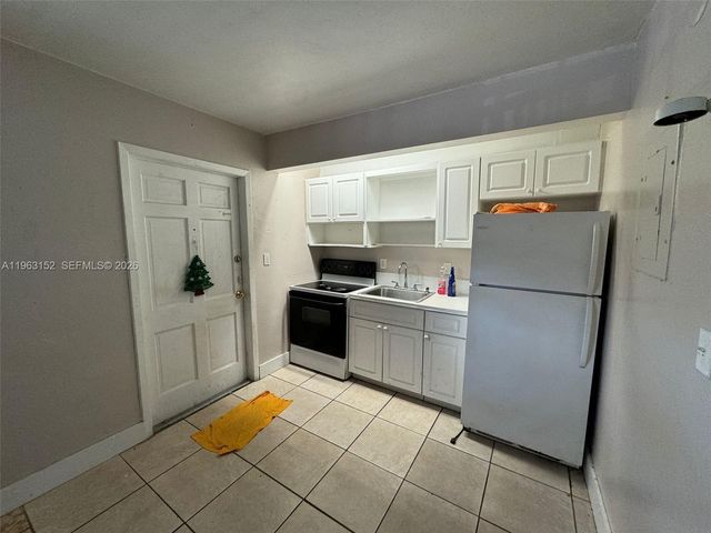 7841 Dunham Boulevard 1, Miami, FL 33138