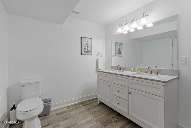 1226 Nys Rt 9P, Saratoga Springs, NY 12866