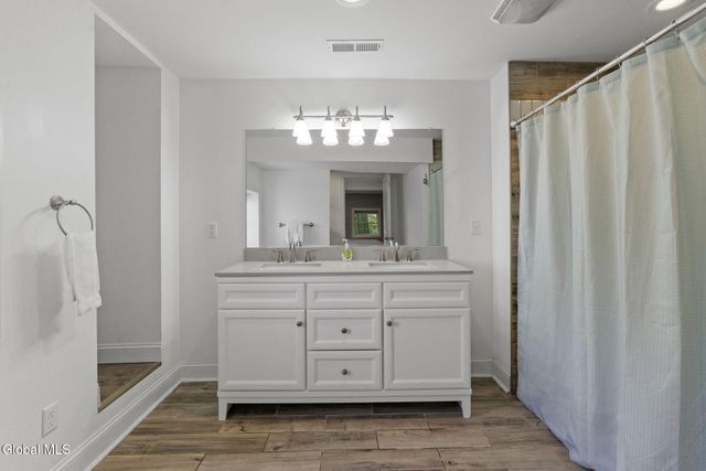 1226 Nys Rt 9P, Saratoga Springs, NY 12866