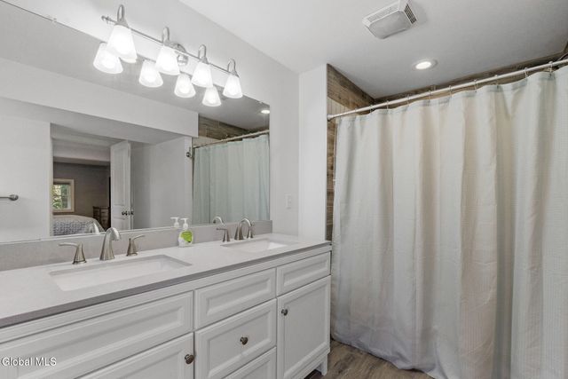 1226 Nys Rt 9P, Saratoga Springs, NY 12866