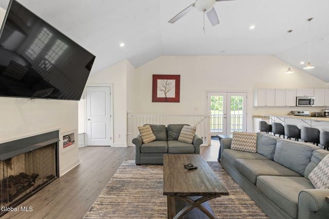 1226 Nys Rt 9P, Saratoga Springs, NY 12866