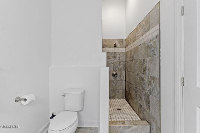 1226 Nys Rt 9P, Saratoga Springs, NY 12866