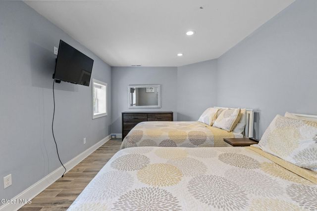 1226 Nys Rt 9P, Saratoga Springs, NY 12866