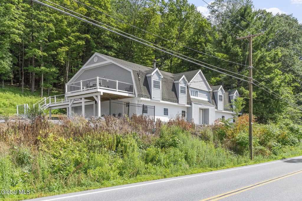 1226 Nys Rt 9P, Saratoga Springs, NY 12866