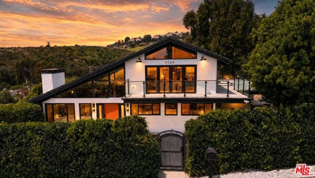3525 Coast View Drive, Malibu, CA 90265