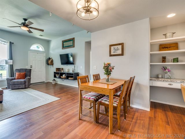 29911 E 137th Place, Coweta, OK 74429