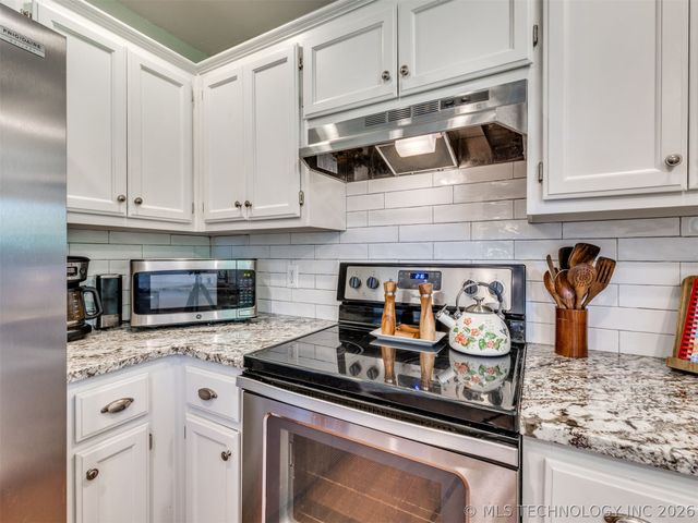 29911 E 137th Place, Coweta, OK 74429