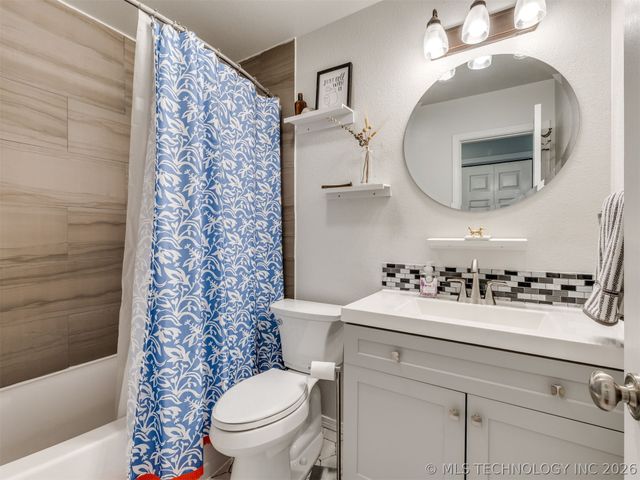 29911 E 137th Place, Coweta, OK 74429