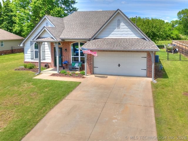 29911 E 137th Place, Coweta, OK 74429
