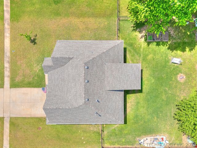 29911 E 137th Place, Coweta, OK 74429