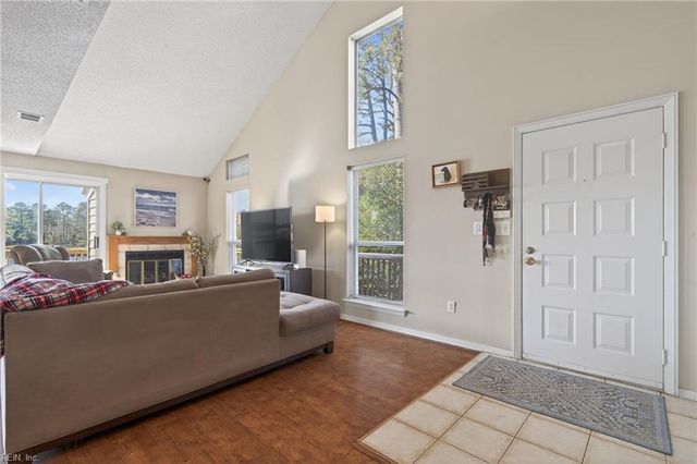 2911 Seashore PT, Virginia Beach, VA 23454