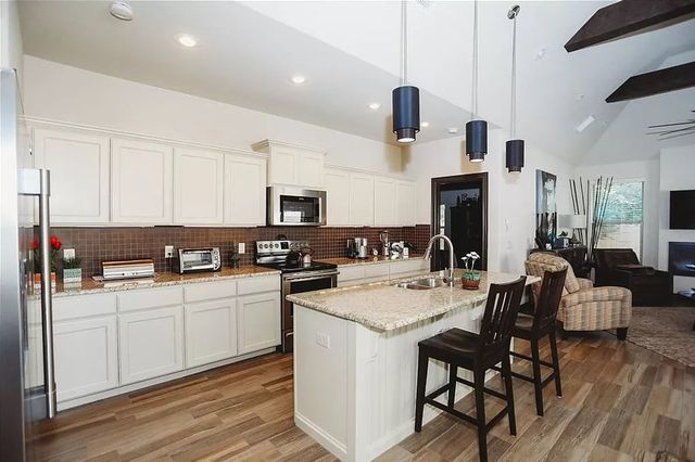 1804 SW Riverstone Road, Bentonville, AR 72713
