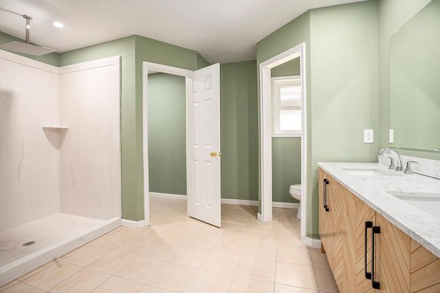 605 Kings Court, Dickinson, TX 77539
