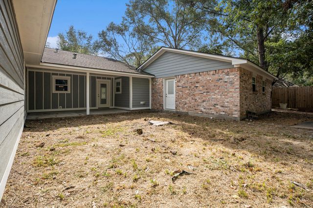 605 Kings Court, Dickinson, TX 77539