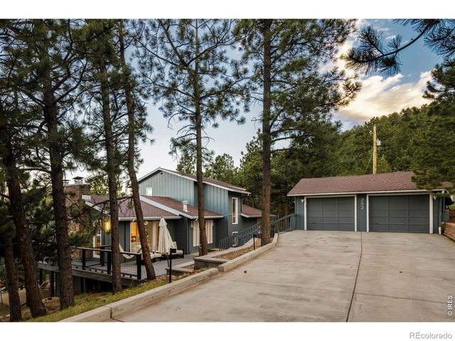 252 Pine Tree Lane, Boulder, CO 80304