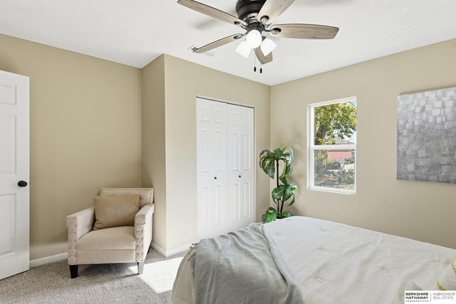 2012 Benson Gardens Boulevard, Omaha, NE 68134