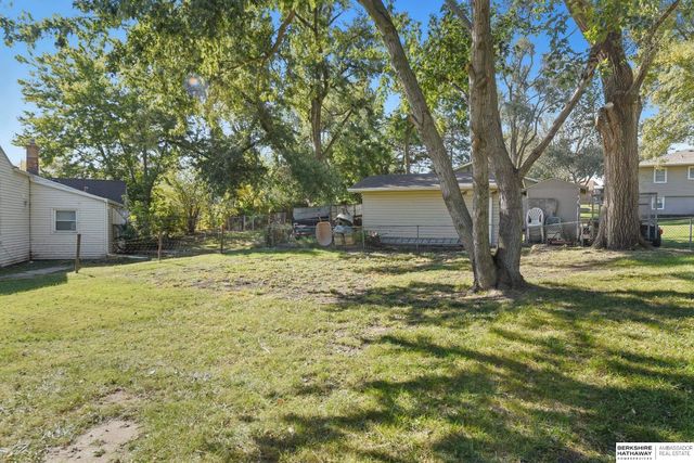 2012 Benson Gardens Boulevard, Omaha, NE 68134