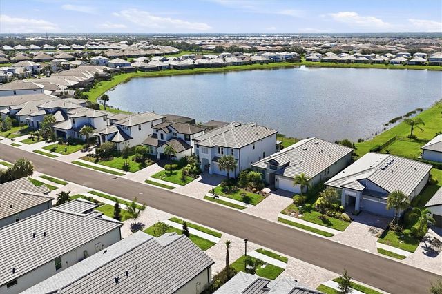 17539 SAVORY MIST CIRCLE, Lakewood Ranch, FL 34211
