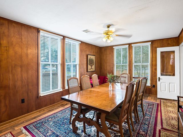 26 W Austin Street, Bellville, TX 77418