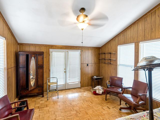 26 W Austin Street, Bellville, TX 77418