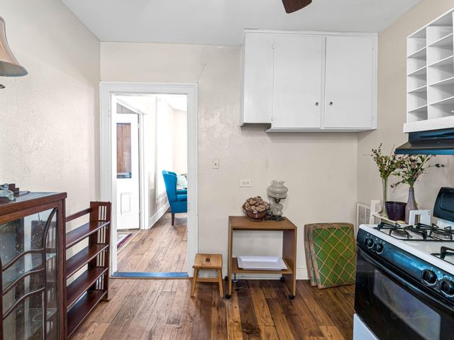 26 W Austin Street, Bellville, TX 77418