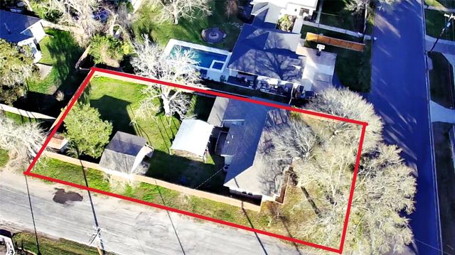 26 W Austin Street, Bellville, TX 77418