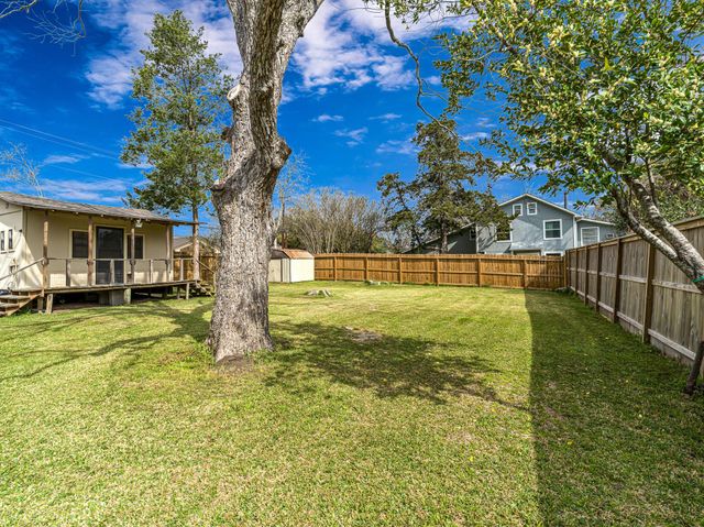 26 W Austin Street, Bellville, TX 77418