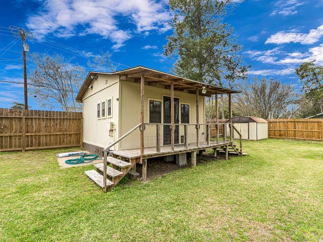 26 W Austin Street, Bellville, TX 77418