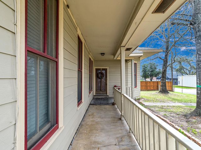 26 W Austin Street, Bellville, TX 77418