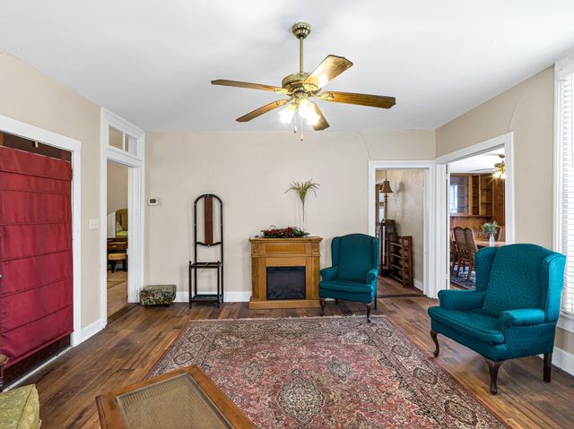 26 W Austin Street, Bellville, TX 77418