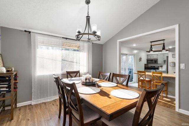 56 Knoll Crest Court, West Lafayette, IN 47906