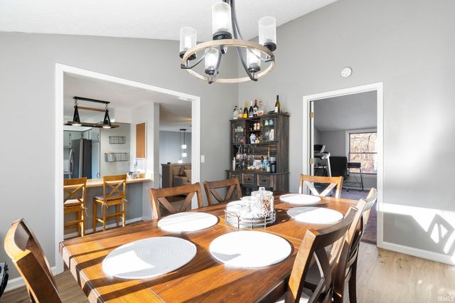 56 Knoll Crest Court, West Lafayette, IN 47906