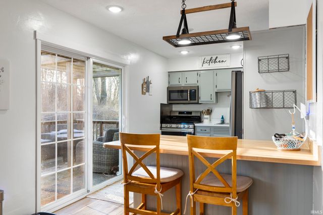 56 Knoll Crest Court, West Lafayette, IN 47906