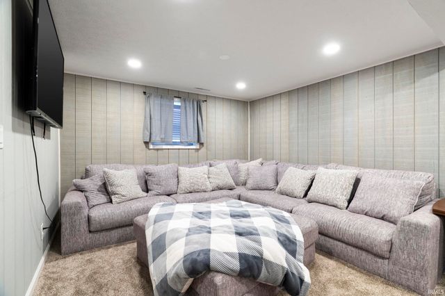 56 Knoll Crest Court, West Lafayette, IN 47906