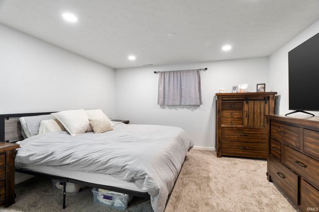 56 Knoll Crest Court, West Lafayette, IN 47906