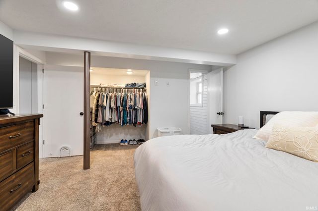 56 Knoll Crest Court, West Lafayette, IN 47906