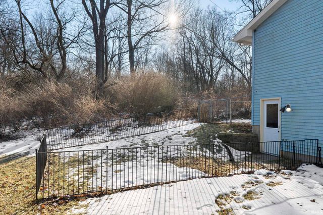 56 Knoll Crest Court, West Lafayette, IN 47906